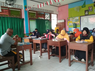 RAPAT GURU DAN TENAGA KEPENDIDIKAN